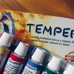 Zestaw farb wodnych tempera w tubkach Koh-I-Noor. Idealne do malowania, co to jest tempera?