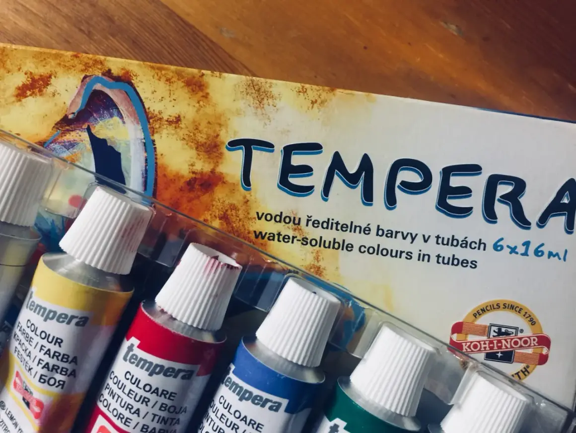Zestaw farb wodnych tempera w tubkach Koh-I-Noor. Idealne do malowania, co to jest tempera?